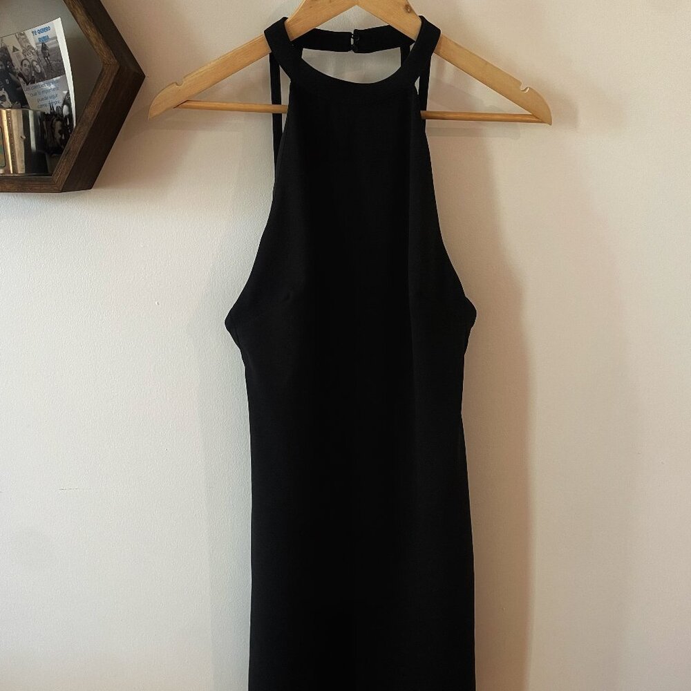 Elegant dress with open back